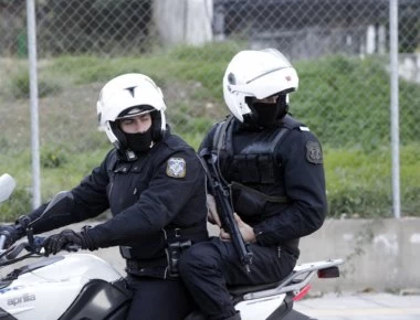 Βόλος: Πρωτοφανής επίθεση 40χρονου σε αστυνομικό- Τον έβγαλε νοκ-άουτ με μία... κεφαλιά για να αποφύγει τον έλεγχο!